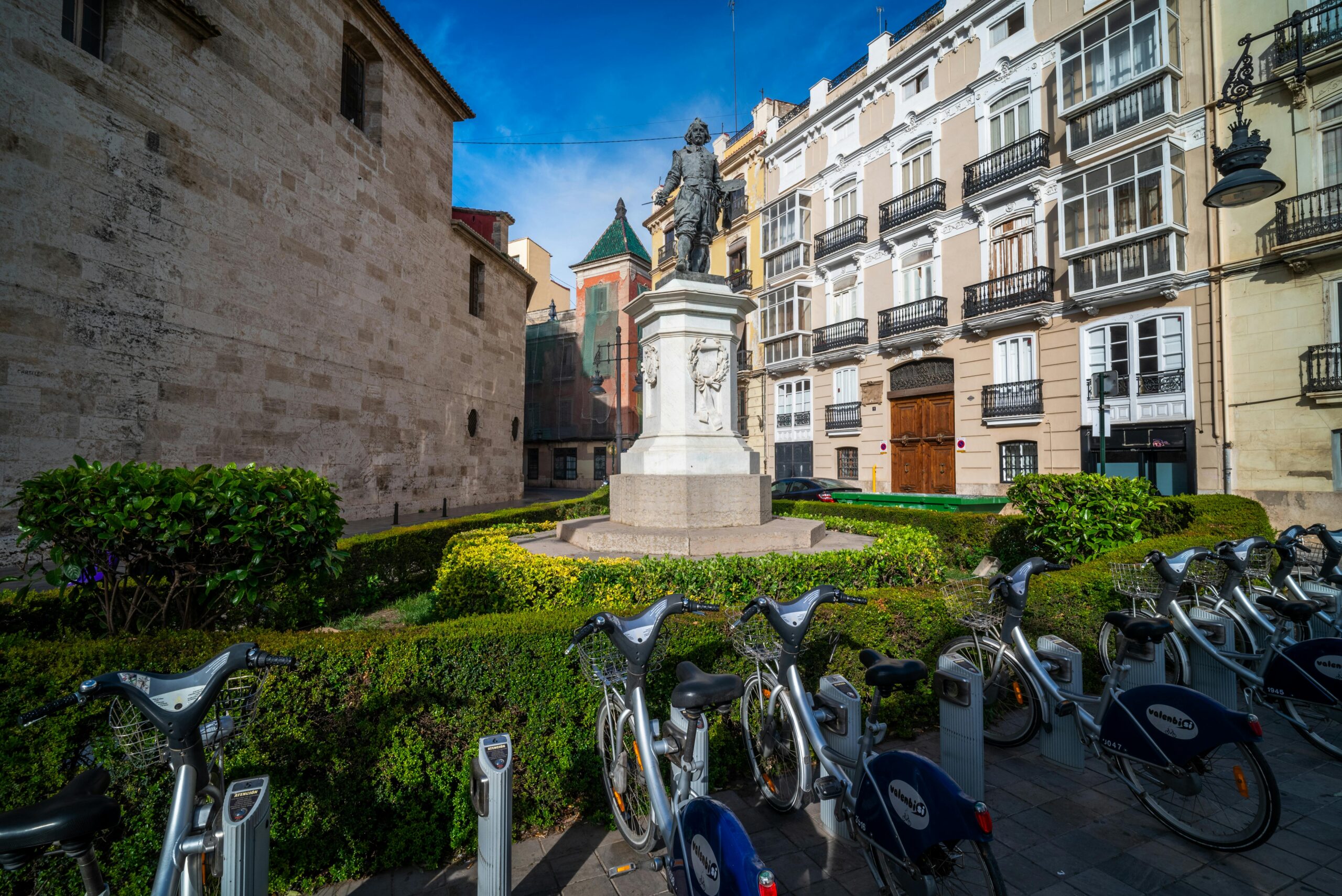 Valencia en bicicleta: las mejores rutas para explorar la ciudad