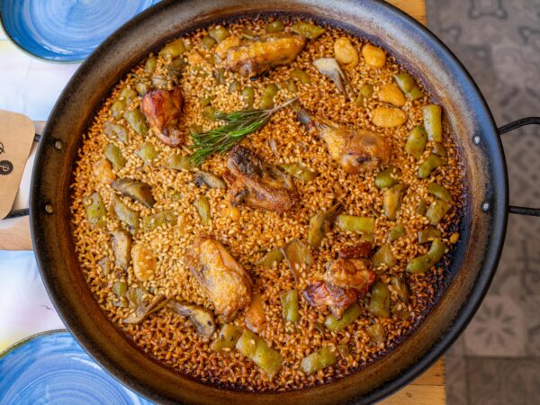 Dónde comer la mejor paella valenciana: guía local actualizada (2025)